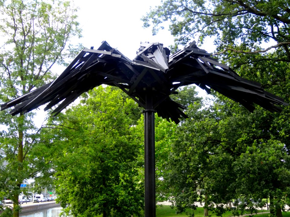20150730_Vogelbeeld_hoek_Prinsessegracht_Bezuidenhoutseweg_Den_Haag