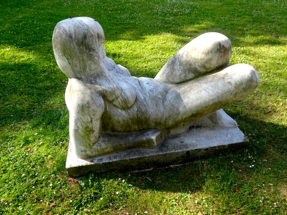 20150617_Liggende_vrouw2_door_Joop_te_Riele_Zutphen