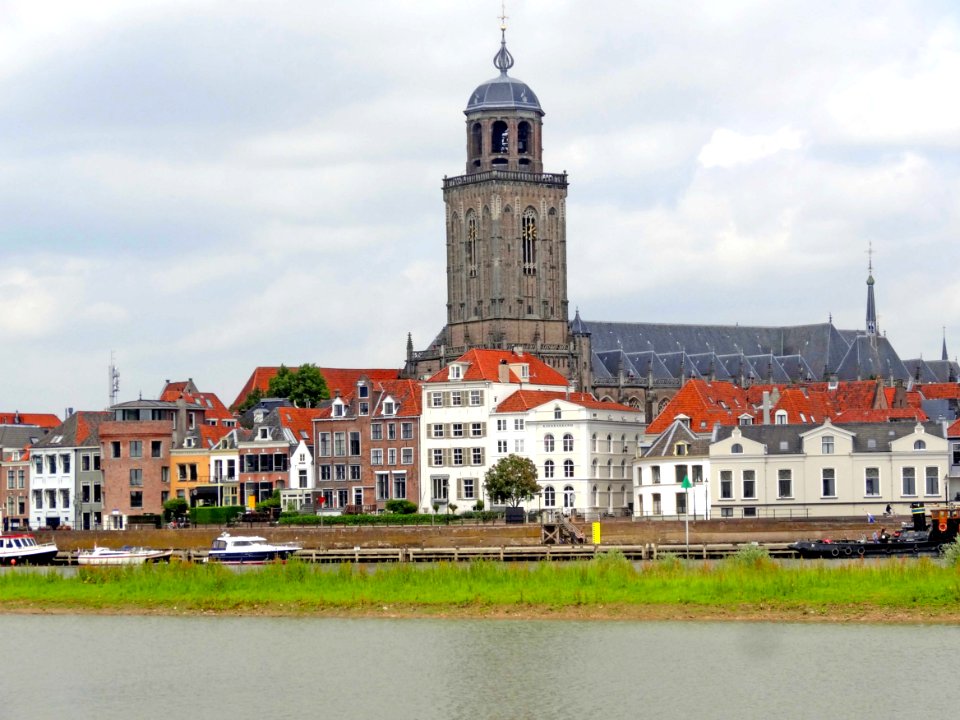 20150624_Zicht_op_Deventer2_met_Grote_of_Lebuinuskerk