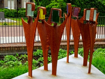 20160521_Lochtenburg_1832-2013_3_door_Bernedine_van_der_Aa-Koenders_en_Paul_Vos_2013_Mieke_de_Brefstraat_Schijndel