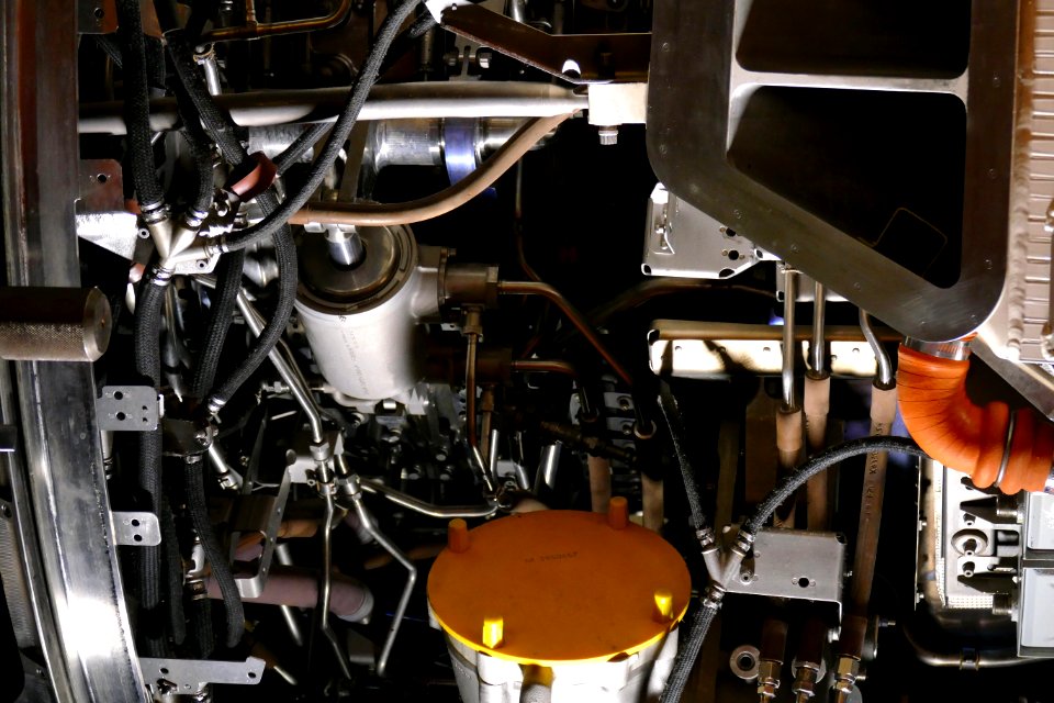 2016.10.13.112630_Detail_GE90_jet_engine_Future_of_Flight_Center_&_Boeing_Tour_Everett_Washington