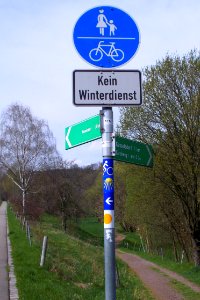 2016_Wurgwitz_Wanderwegweiser_ehemalige_Kleinbahn