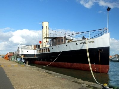 2016_Medway_Queen,_Gillingham_Pier3498c