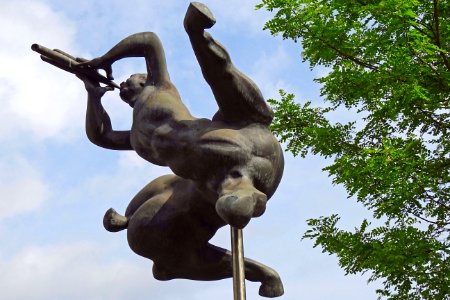 20160520_Fluitspelende_centaur2_1981_door_Fons_Bemelmans_Schijndel
