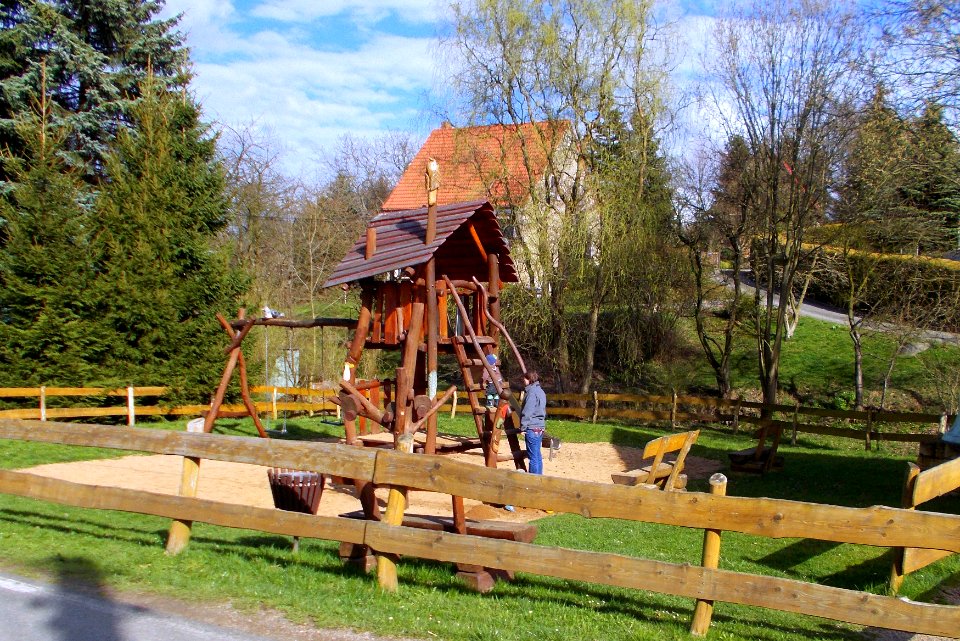 2016_Pohrsdorf_Spielplatz_am_Spritzenhäuschen