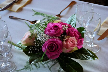 Decoration flowers wine glasses