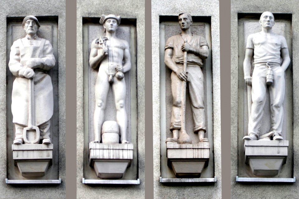 2016_Freital_Wohngebäudefiguren_Dresdener_Straße