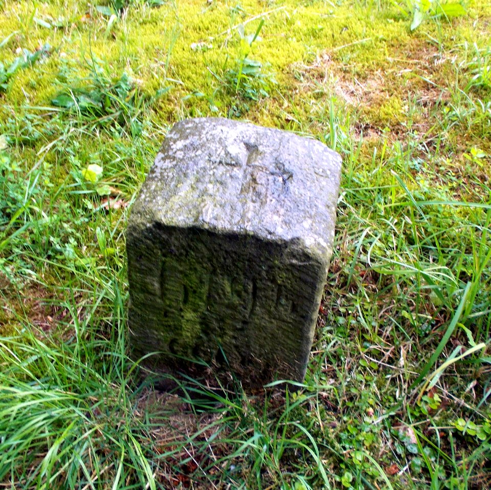 2016_Mohorn_Grund_Grenzstein_1