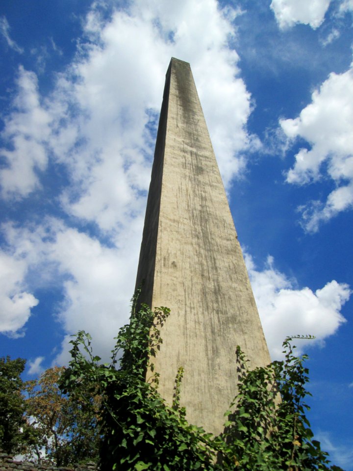 20180826Obelisk_Schwetzingen