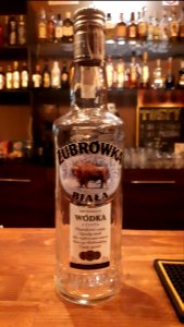 20181204_211607_Żubrówka_vodka_bottle