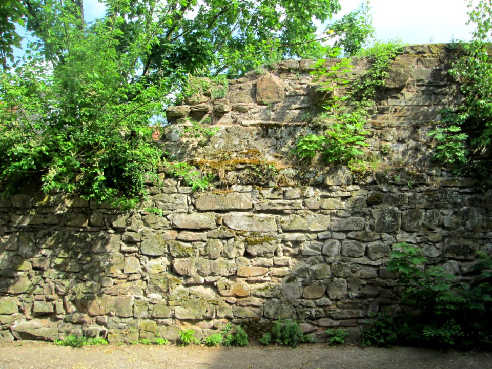 20180511Stadtmauer_Alt-Saarbrücken5