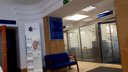 20180504-180806-bank-polski-lodz-may-2018