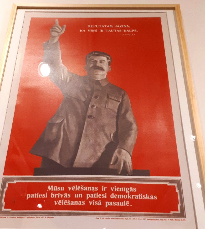 20181223_152156_joseph_stalin_poster_latvia