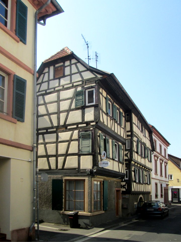 20180905Stangenbrunnengasse_5_Neustadt