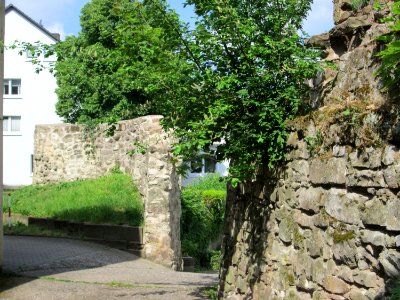 20180511Stadtmauer_Alt-Saarbrücken2