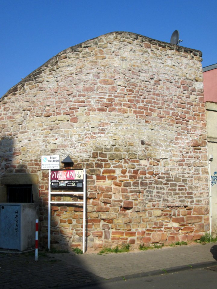 20180511Torbogen_Neugäßchen3