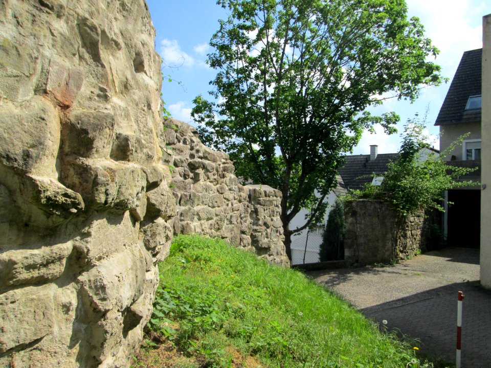 20180511Stadtmauer_Alt-Saarbrücken4