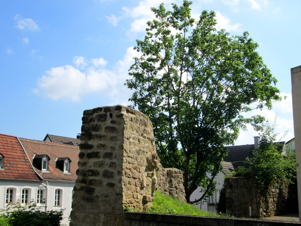 20180511Stadtmauer_Alt-Saarbrücken1