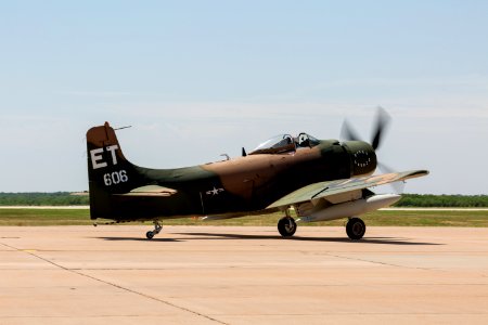20180512_A-1H_Skyraider_Dyess_AFB_Air_Show_2018_12