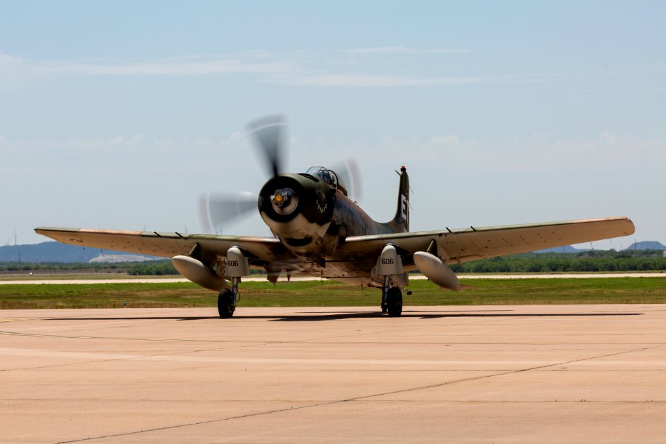 20180512_A-1H_Skyraider_Dyess_AFB_Air_Show_2018_5