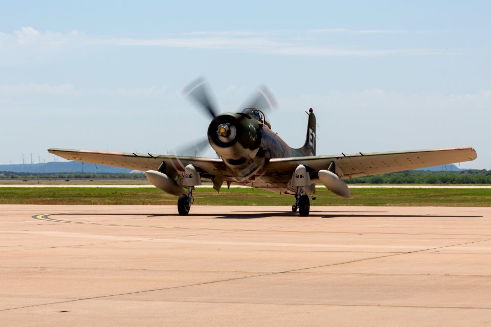 20180512_A-1H_Skyraider_Dyess_AFB_Air_Show_2018_7