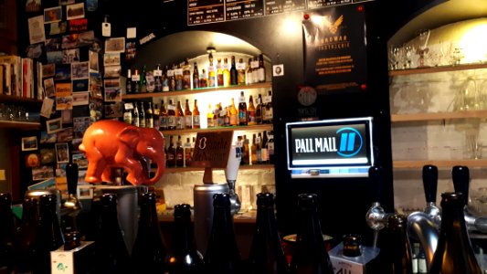 20181102_210324_Bar_in_Lodz,_Poland