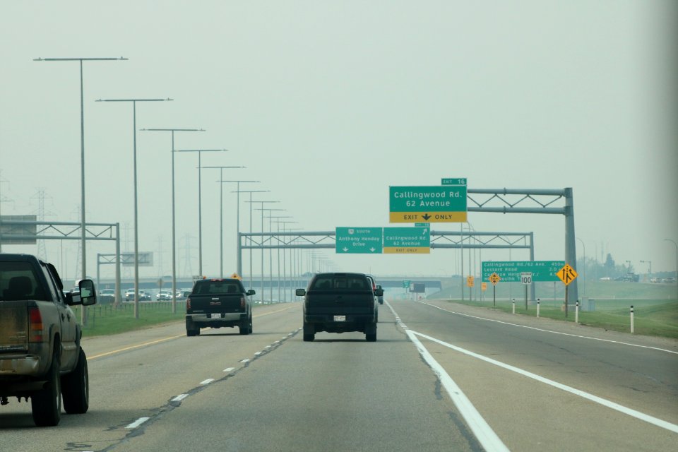 2019-05-30_Anthony_Henday_Drive_south_approaching_Callingwood_Road_exit_(exit_16)_9545