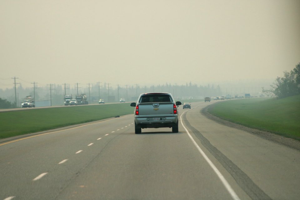 2019-05-30_Yellowhead_Highway_between_exits_363_and_368_9535