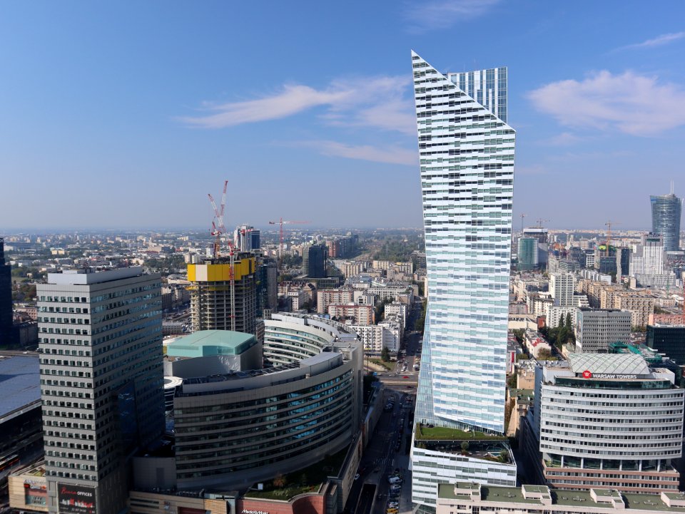 2019_Warszawa_widok_z_PKiN_na_zachód,_1