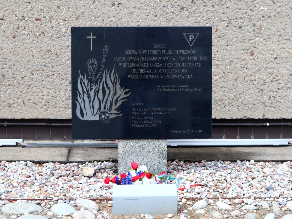 2019_Warszawa_Pawiak,_02