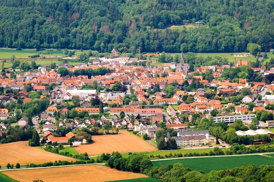 2019-05-24_Panorama_Plesseturm,_Stadtkern_von_Wanfried,_Deutschland,_Christoph_Braun