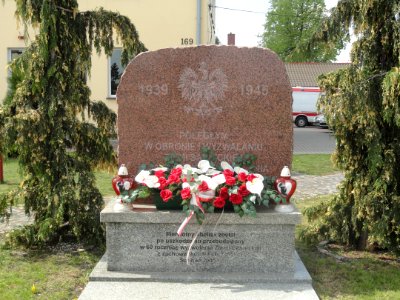 2019_Sanniki,_tablica_pamiątkowa