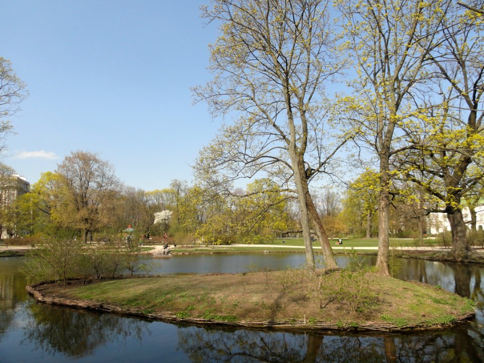 2019_Warszawa_Ogród_Krasińskich,_18