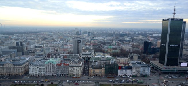 2019_Warszawa_widok_z_PKiN_na_południe,_2
