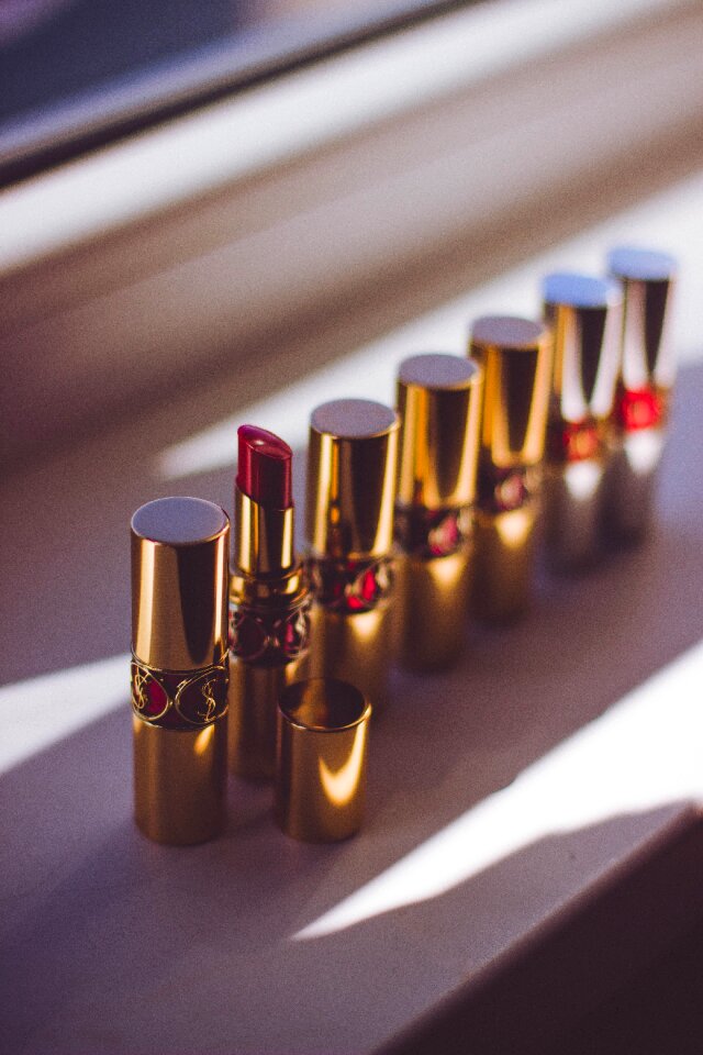 Lipstick tubes makeup red