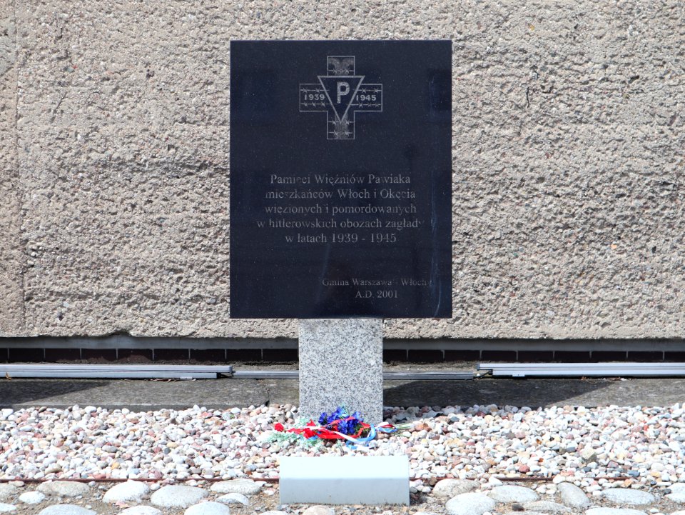 2019_Warszawa_Pawiak,_12