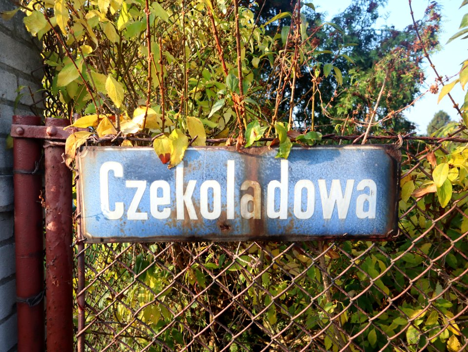 2019_Warszawa_Przyczółkowa-Czekoladowa,_stara_tabliczka
