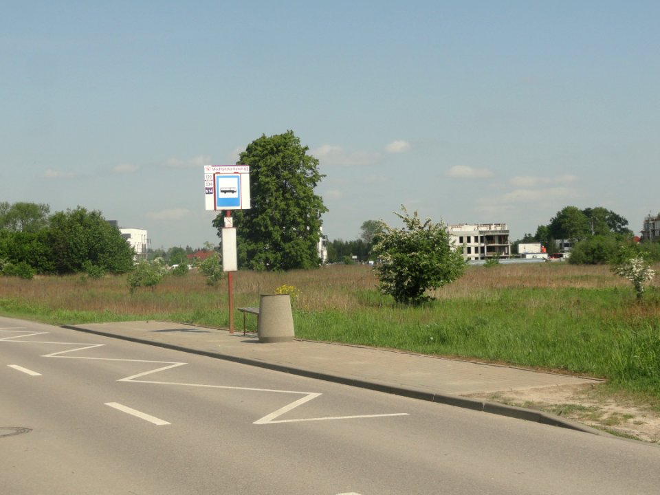 2019_Warszawa_przystanek_Mochtyńska–Kanał