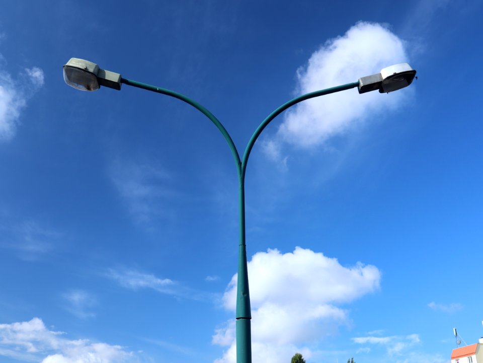 2019_Warszawa_Ostrobramska,_latarnia