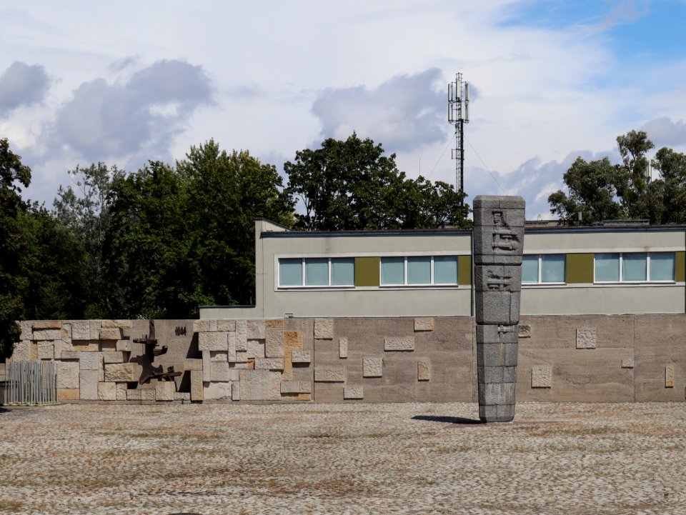 2019_Warszawa_Pawiak,_22