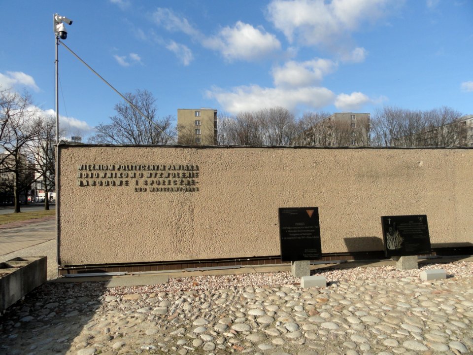 2019_Warszawa_Pawiak,_28