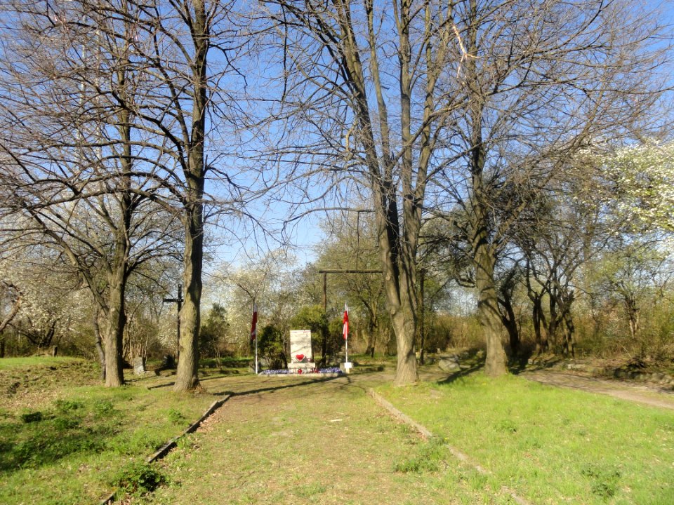 2019_Warszawa_Szubienica_na_Woli,_3