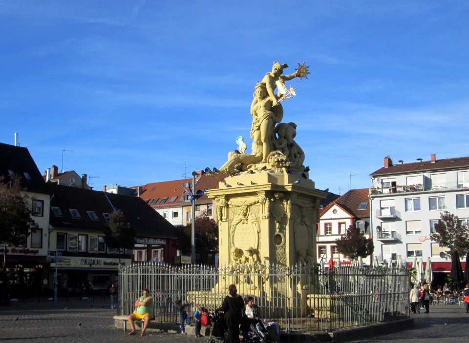 20180925Marktplatzbrunnen_Mannheim1