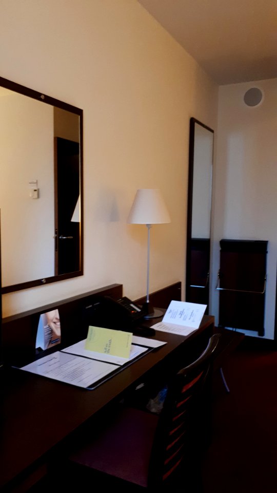 20181124_Hotel_Golden_Tulip_Warsaw_Centre-November_2018_room