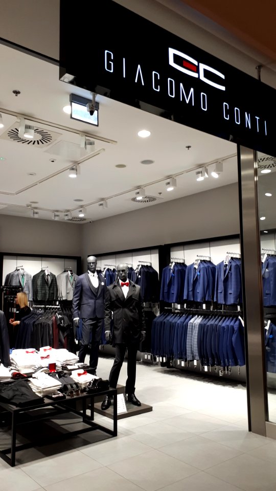 20181004_giacomo_conti_clothing