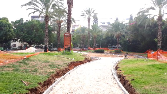 20171223-aharonson-garden-ramat-gan-reconstruction