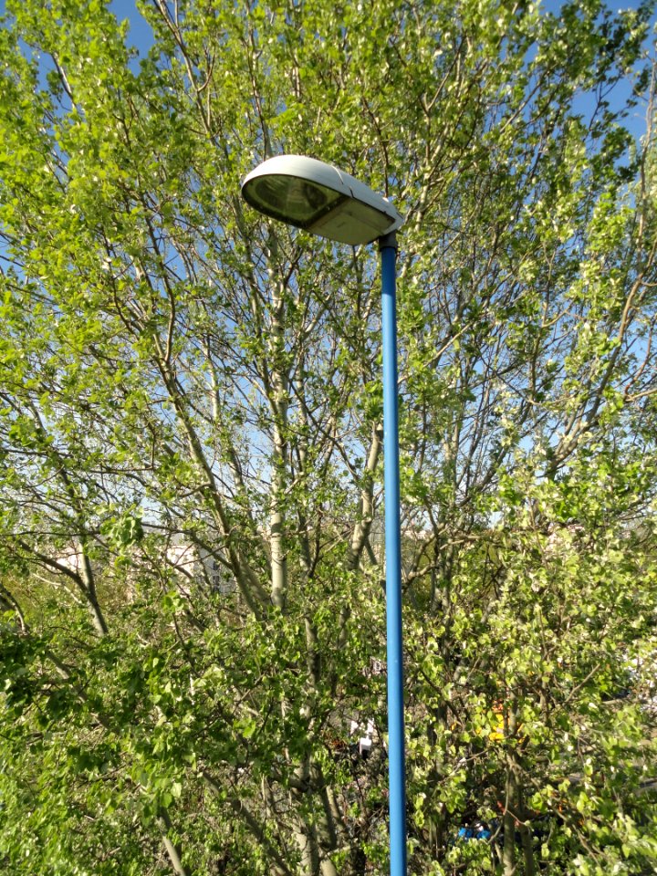 2018_kładka_przy_stacji_Warszawa_Praga_lampa