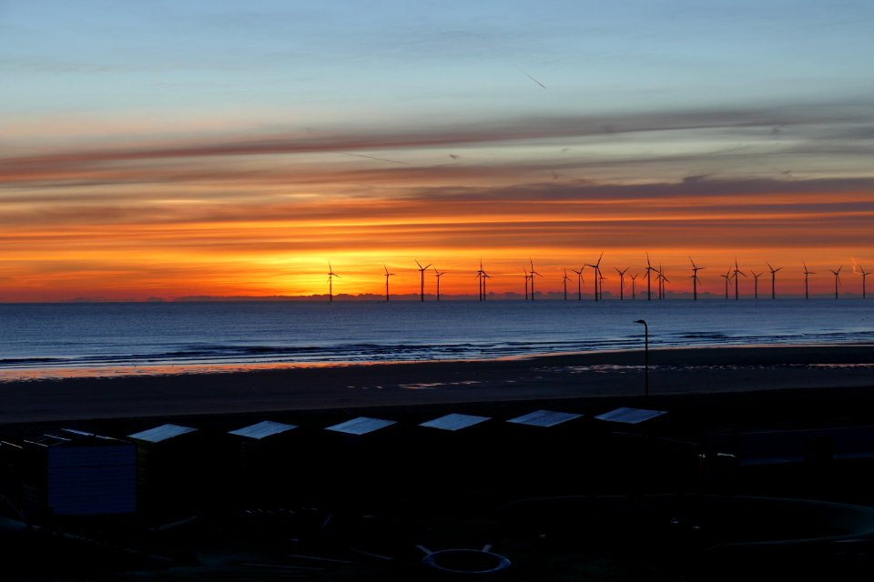 2018.10.07.061035_Dawn_Wind_Mills_Seaton_Carew_UK
