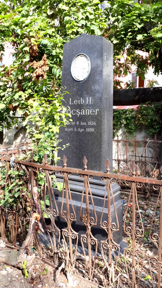 20171004_135540-Old_Jewish_Cemetery_in_Bacău
