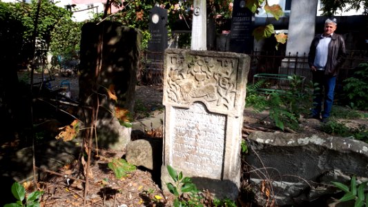 20171004_140640_Old_Jewish_Cemetery_in_Bacău